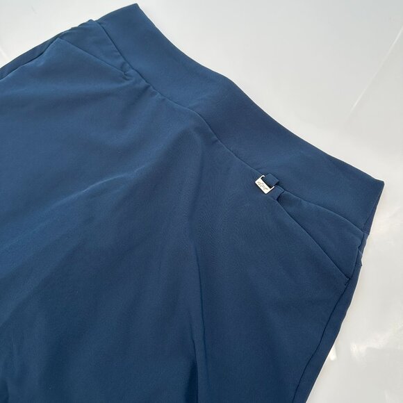 Greg Norman Women's Pull-On Stretch UPF‎ 30+ 18" Golf Skort, Size Medium, Navy - Picture 1 of 9